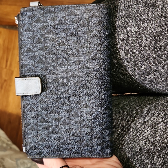 Michael Kors Jet Set Travel Double Zip Wristlet Dark Chambray Blue Mk Signature - Picture 3 of 8